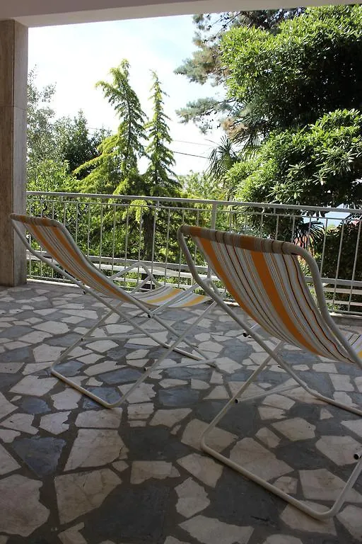 Captain'S Promenade Jadranovo Apartment