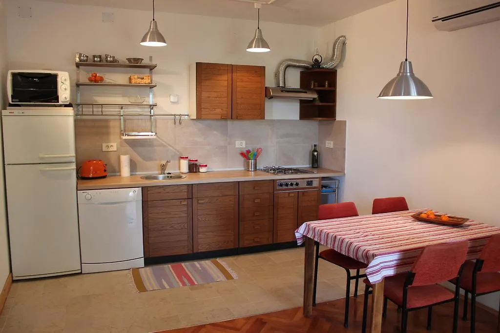 Captain'S Promenade Jadranovo Apartment
